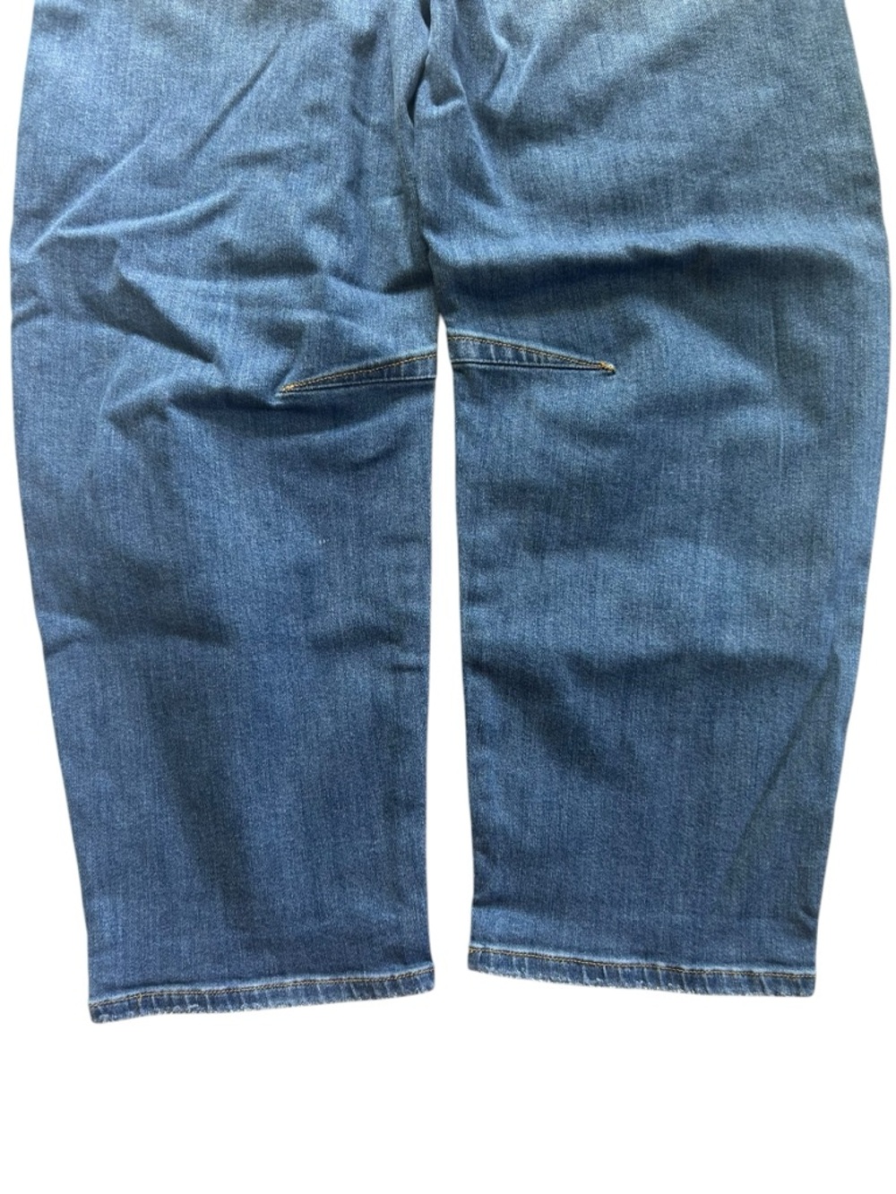 Risen Cropped Slouchy Cropped
Barrel Jeans NWT Sz 27 boho chic Baggy minimalist - Picture 15 of 16